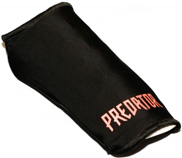 Щитки футбольні Adidas PRED SG LGE р. XS червоний GS4094