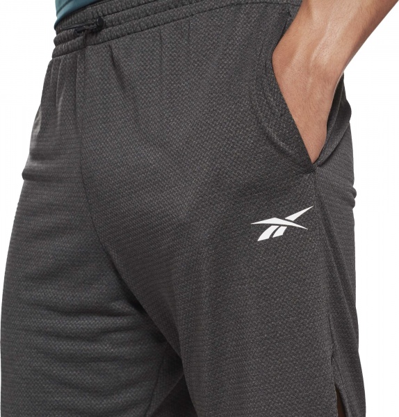 Шорты Reebok WOR MEL KNIT SHORT GJ0911 р. 46 черный