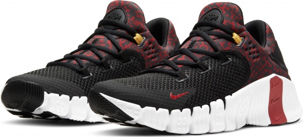Кросівки Nike Free Metcon 4 DJ3015-016 р.US 7,5 чорно-червоний
