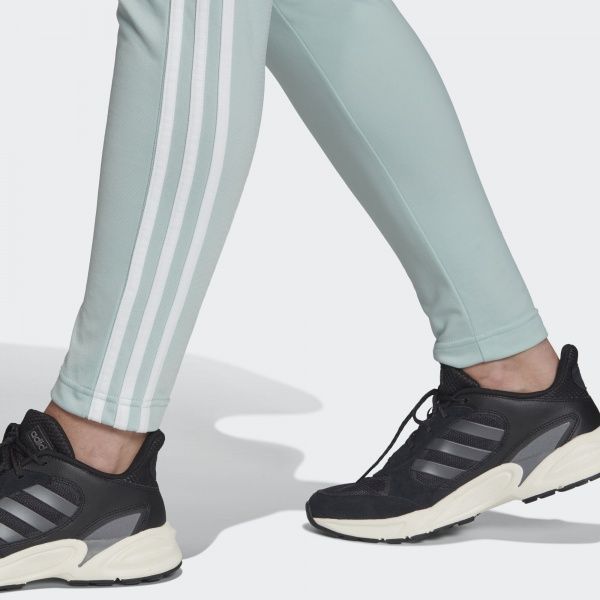 Спортивний костюм Adidas WTS BACK2BAS 3S FM6847 р. XS зелений