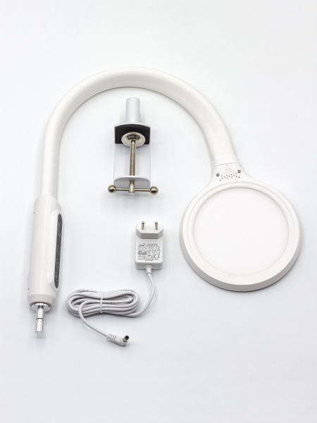 Настільна лампа офісна LedPulsar ALT-511W 18 Вт білий 