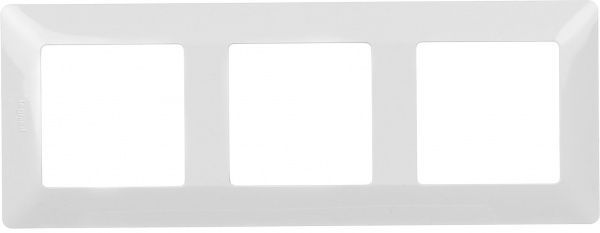 Рамка трехместная Legrand Life универсальная белый 754003