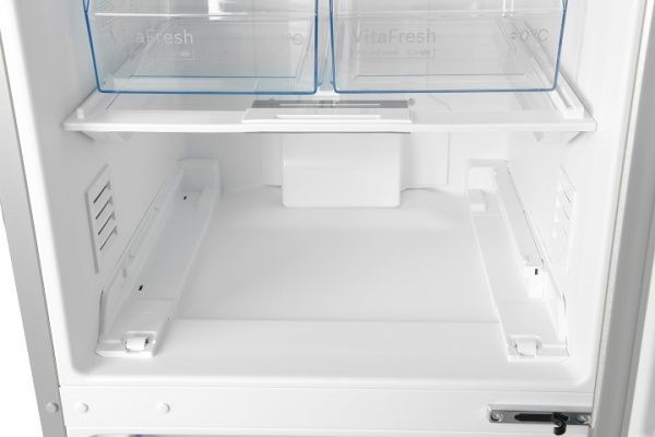 Холодильник Bosch KGN 39VI306