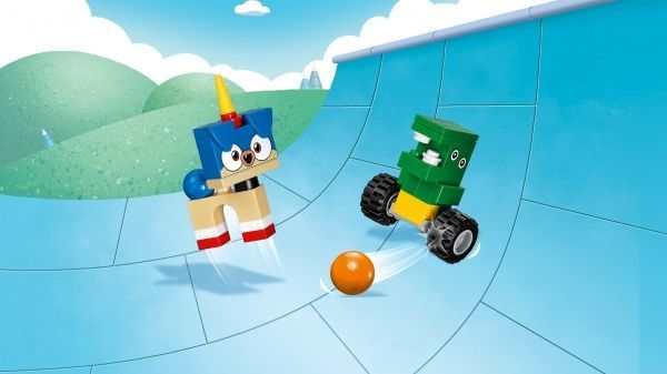 Конструктор LEGO Unikitty Трехколесный мотоцикл принца Паппикорна 41452