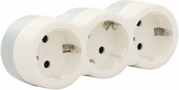 Тройник Legrand 2P+E с заземлением белый 50656 