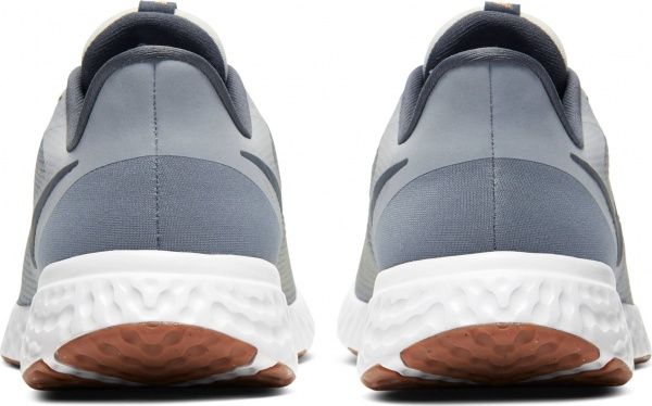Кроссовки Nike REVOLUTION 5 BQ3204-008 р.9 серый