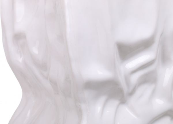 Ваза керамическая белая Squeezed 13,5х15,5 см