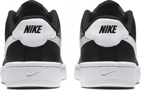 Кросівки Nike Court Royale 2 CU9038-001 р.US 7 чорний