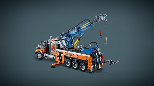 Конструктор LEGO Technic Важкий тягач 42128