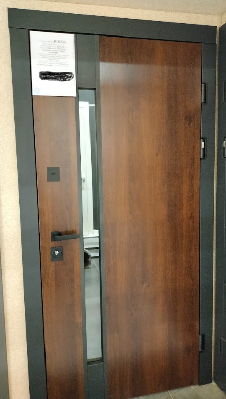 Дверь входная Rodos Ultra Lux F-202 дерево 2050x960 мм левая