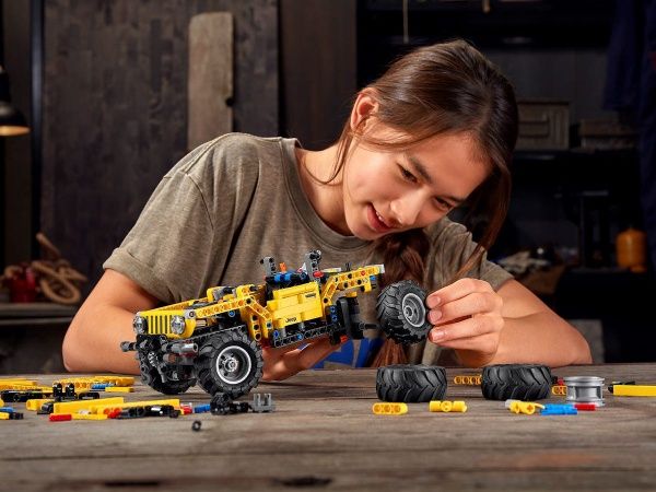 Конструктор LEGO Technic Jeep Wrangler 42122