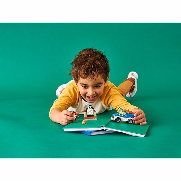 Конструктор LEGO City Полицейской отряд с собакой 60241