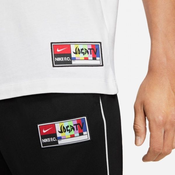 Футболка Nike M NK FC TEE SEASONAL GRPH HWT DH3702-100 р. S білий