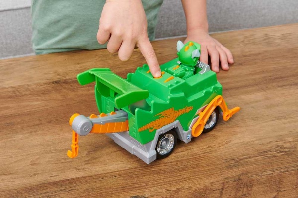 Іграшка Spin Master Щенячий патруль Рятівний автомобіль де-люкс з водієм Роккі (серія Лицарі) 1:12 SM16776/4613