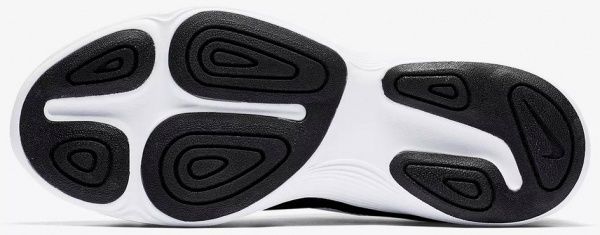 Кроссовки Nike REVOLUTION 4 (GS) 943309-006 р.6Y черный