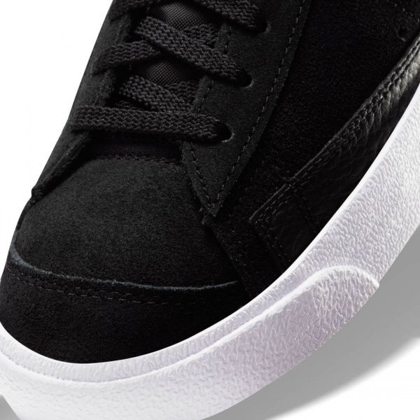 Кроссовки Nike WMNS Blazer MID '77 DD6613-001 р.US 9 черно-белый