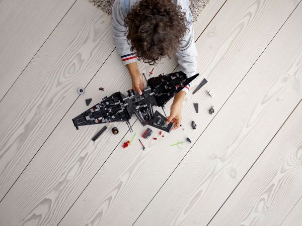 Конструктор LEGO Star Wars Шаттл Кайло Рена 75256