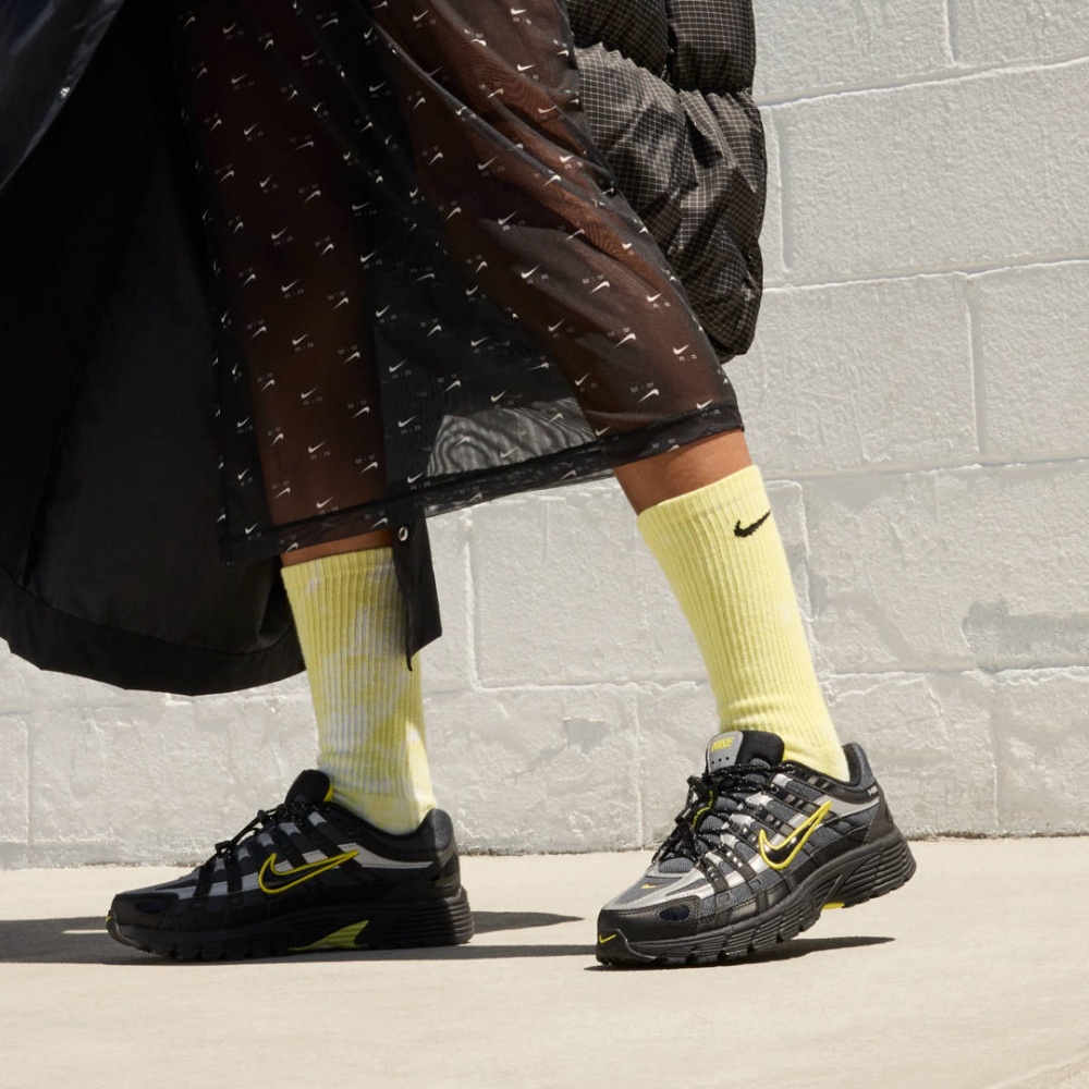 Кросівки жіночі демісезонні Nike WMNS P-6000 FV0943-001 р.40 чорні