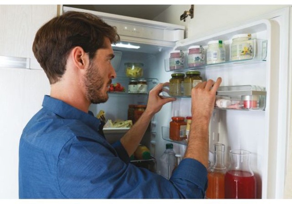 Встраиваемый холодильник Candy CBL3518EVW