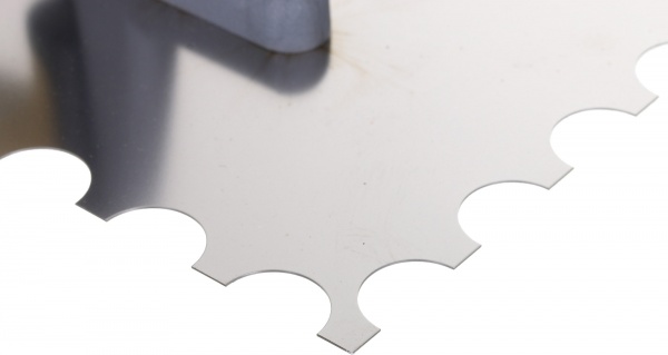 Гладилка зубчаста BauGut 270x130 мм зуб 1U BT-907-43-00