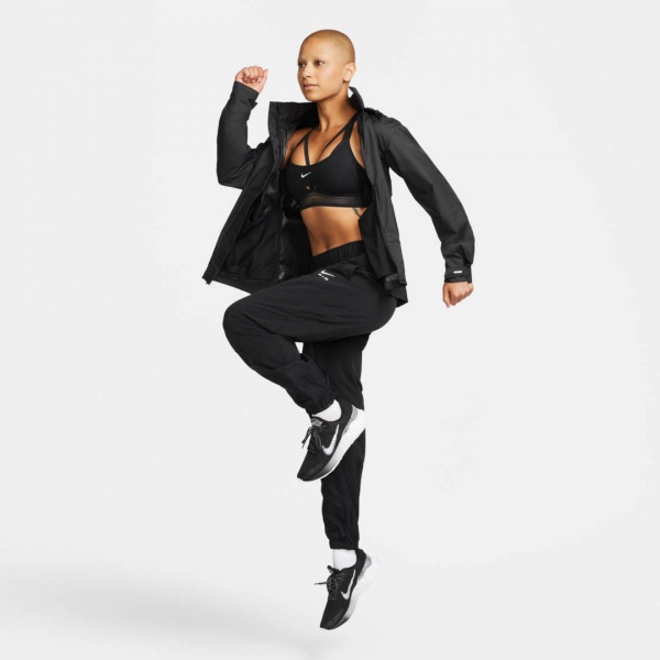 Вітрівка Nike W NK FAST REPEL JACKET FB7451-010 р.S чорний