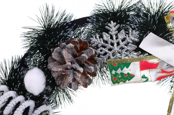 Венок рождественский с украшениями цвет в ассортименте d330 мм 