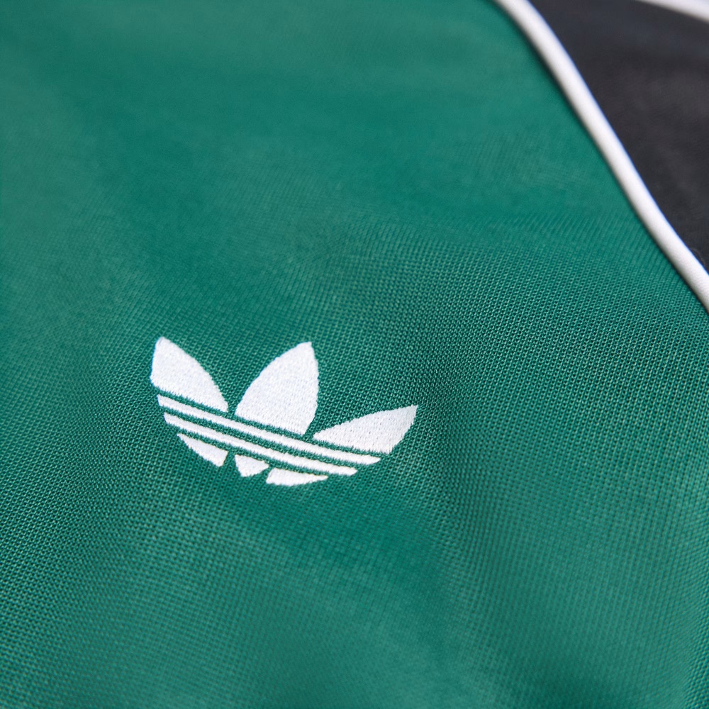 Джемпер Adidas SST TT CGREEN KE3509 р.M зелений