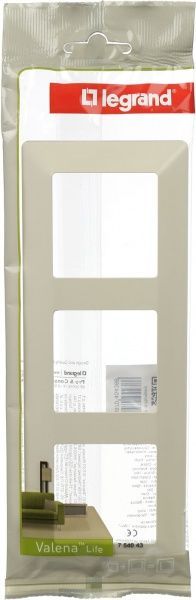 Рамка трехместная Legrand Life универсальная кремовый 754043