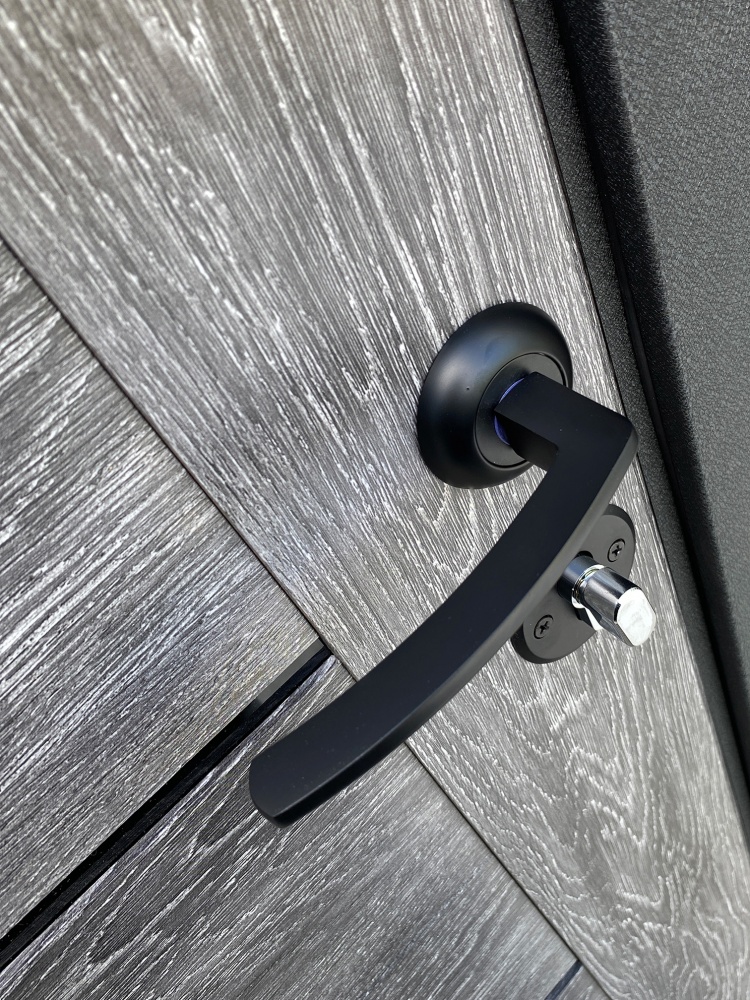 Дверь входная Двері БЦ Верховина-2 черный муар / царга шале 2050х860 мм правая