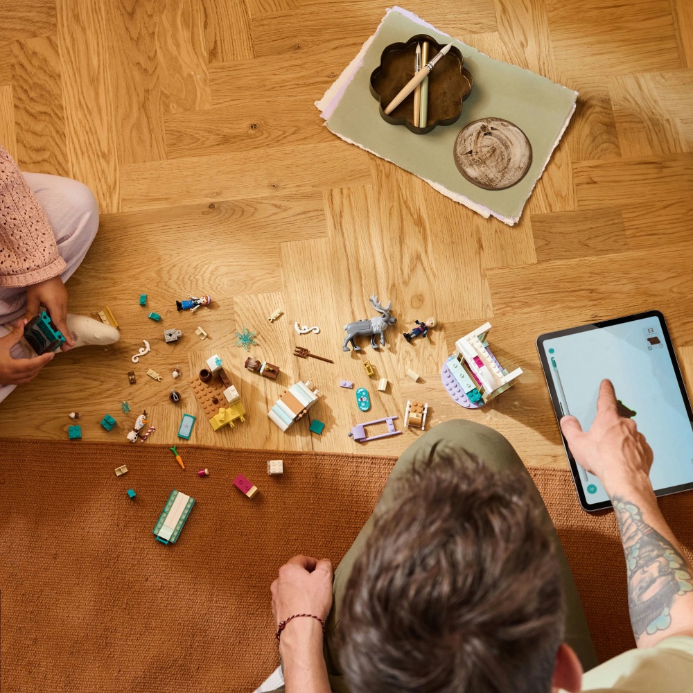 Конструктор LEGO Disney Princess Приключения Анны на санях 43256