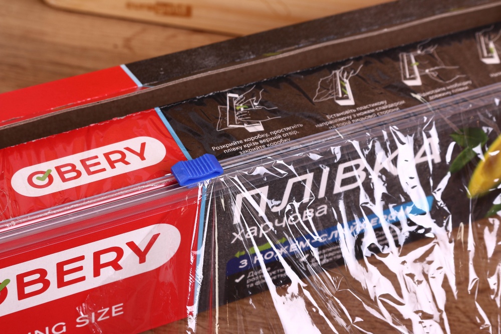 Пленка пищевая OBERY 250 м 29 см в коробке с ножом-слайдером