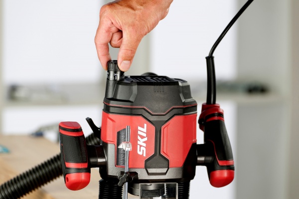 Фрезер SKIL VA1E1860AA