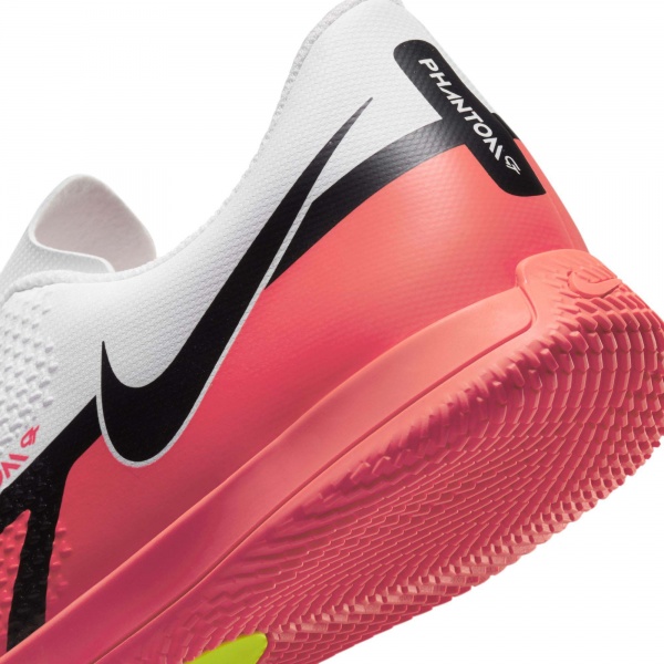 Футзальная обувь Nike Phantom GT2 Club IC DC0829-167 р.US 9,5 белый