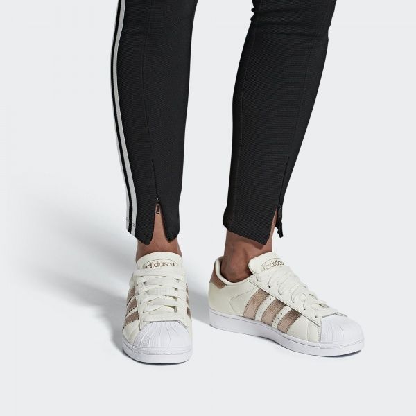 Кроссовки Adidas SUPERSTAR W CG6449 р.6 белый