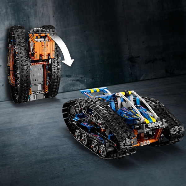 Конструктор LEGO Technic Машина-трансформер на керуванні з додатка. 42140