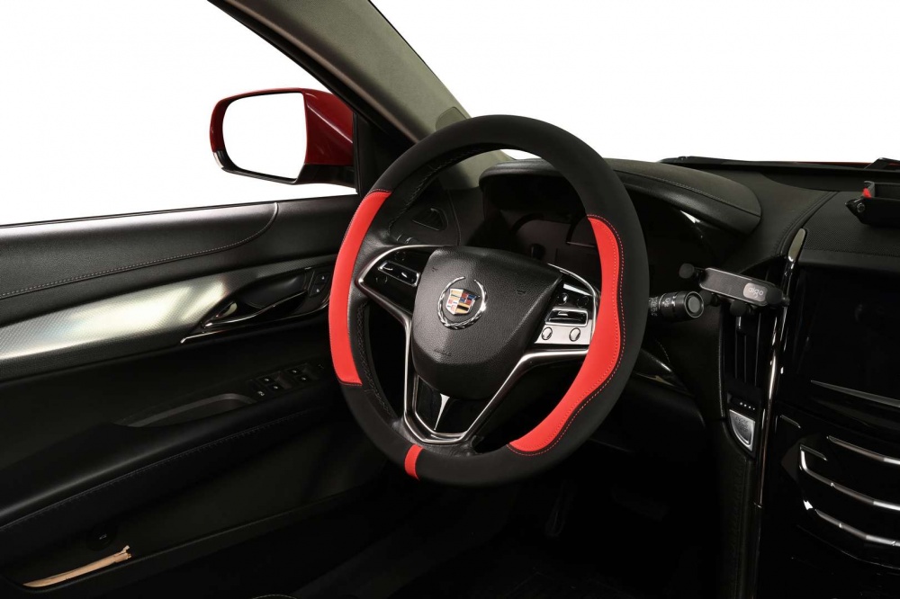 Чехол на руль Auto Assistance GP2108 L (39-41 см) черный с красным