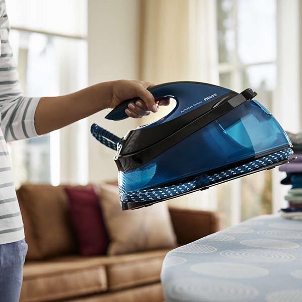 Утюг с парогенератором Philips GC7833/80 PerfectCare Compact