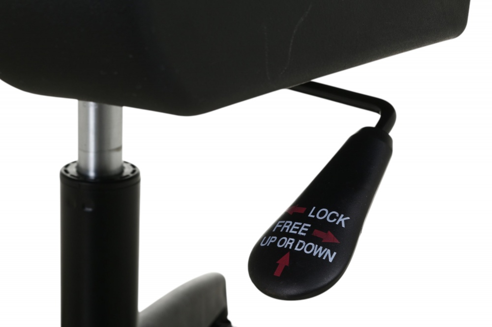 Кресло офисное Центр Меблів Идрис черный