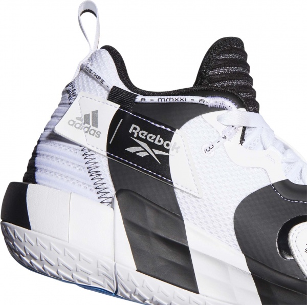 Кроссовки Adidas DAME 7 EXTPLY H00427 р.UK 9,5 белый