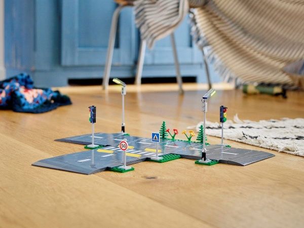 Конструктор LEGO City Road Plates 60304