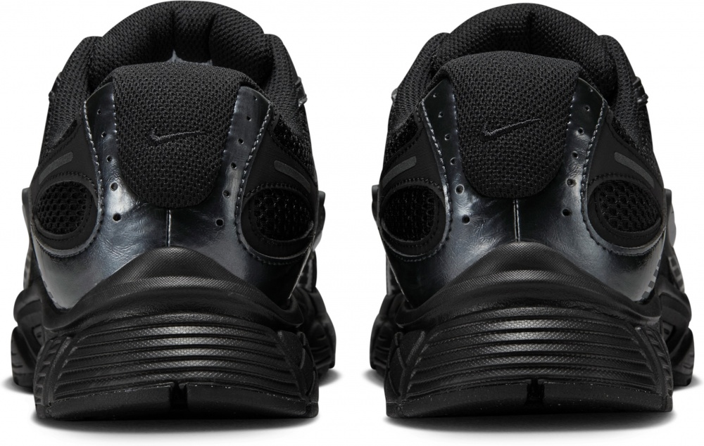 Кросівки Nike NIKE V5 RNR HJ5228-001 р.44,5