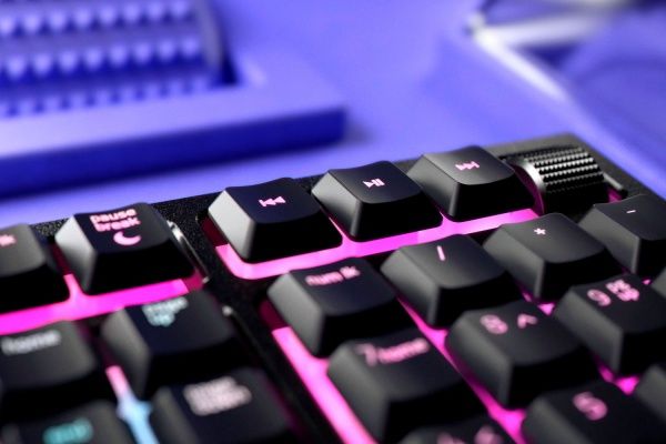 Клавиатура игровая Razer Ornata V2 (64924) (RZ03-03380700-R3R1) black