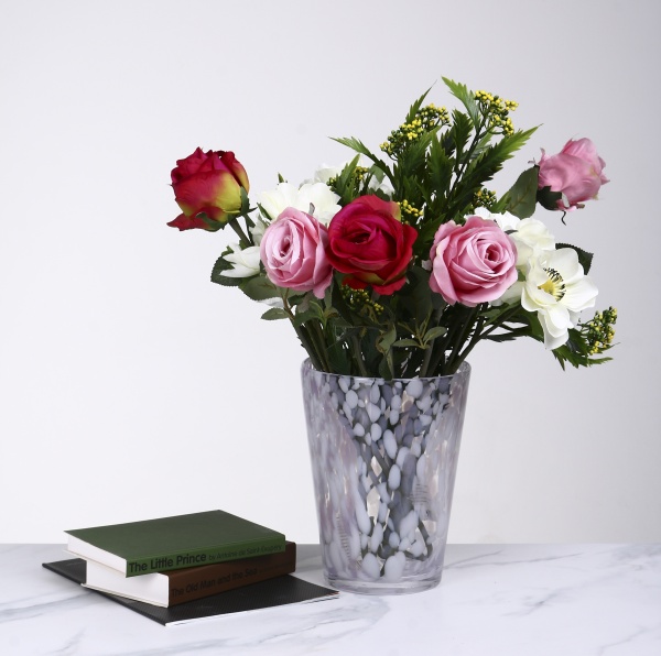 Ваза стеклянная Wrzesniak Glassworks Confetti опал 24х19 см розовый 