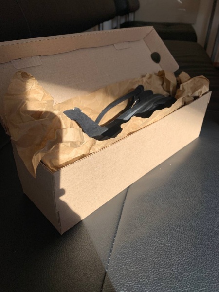 Картонная коробка для детской обуви 305x85x90 мм