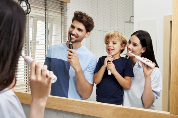 Електрична зубна щітка Oral-B Family Edition, 2 шт: Vitality & Kids Зоряні війни