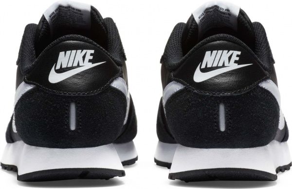 Кроссовки Nike MD Valiant CN8558-002 р.US 5,5Y черный