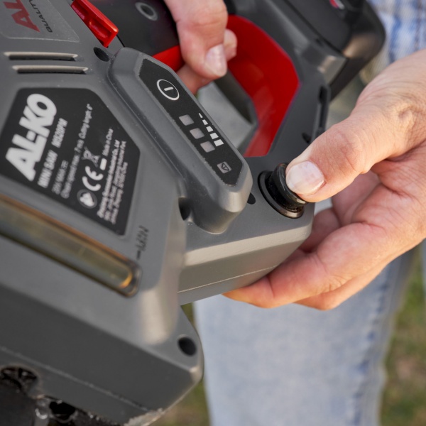 Пила мини аккумуляторная AL-KO CSM 1815 BOSCH HOME AND GARDEN COMPATIBLE - набір