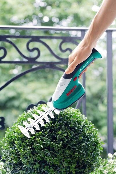 Ножиці акумуляторні Bosch для газону ISIO 3