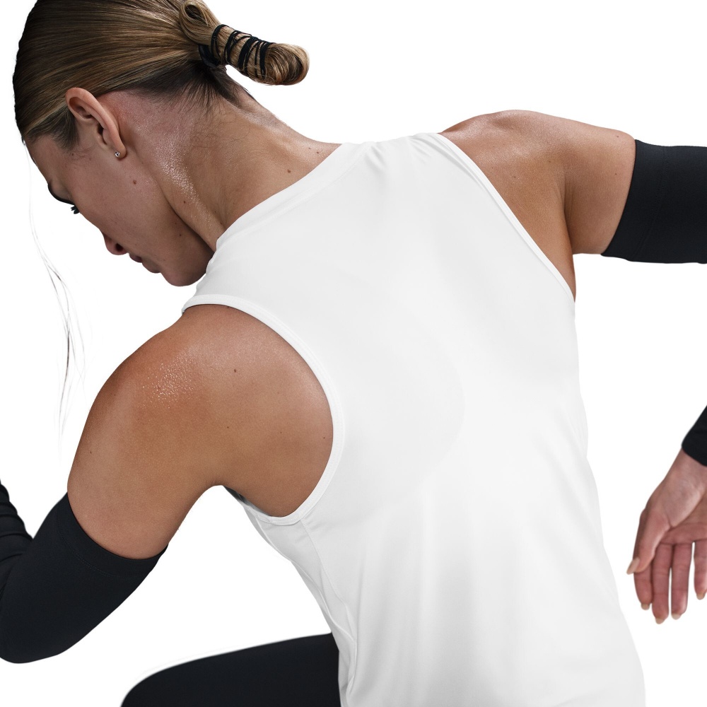 Майка Nike W NK ONE CLASSIC DF TANK WT IB9385-100 р.S белый