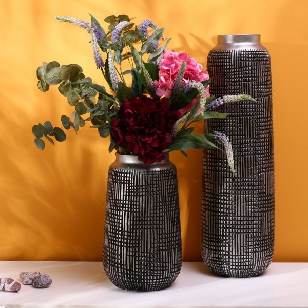 Ваза полирезиновая серая Дарк 18.5х18.5х31 см